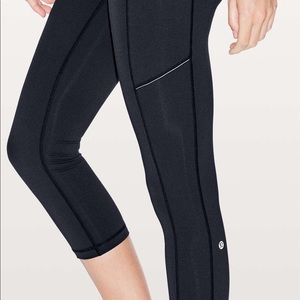 Speed up crop black size 8 with tags